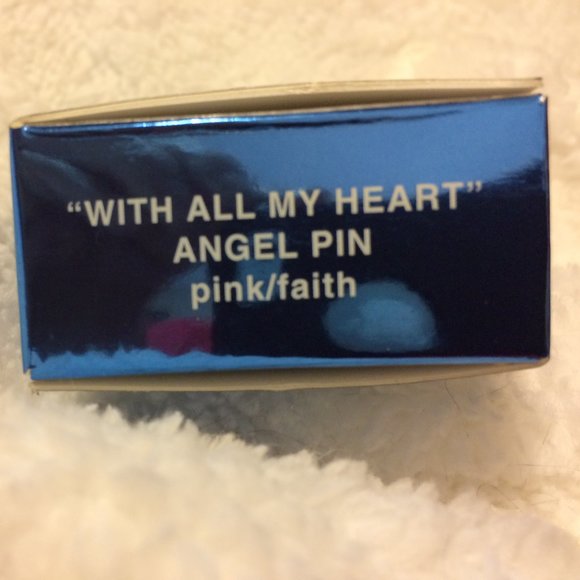 Avon "With All My Heart" Angel Pin - Picture 5 of 5